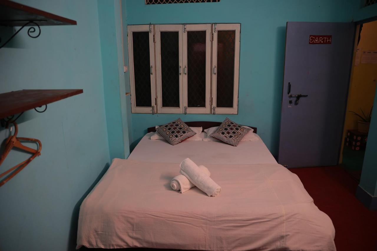 Good Vibes Hostel Βαρανάσι Εξωτερικό φωτογραφία