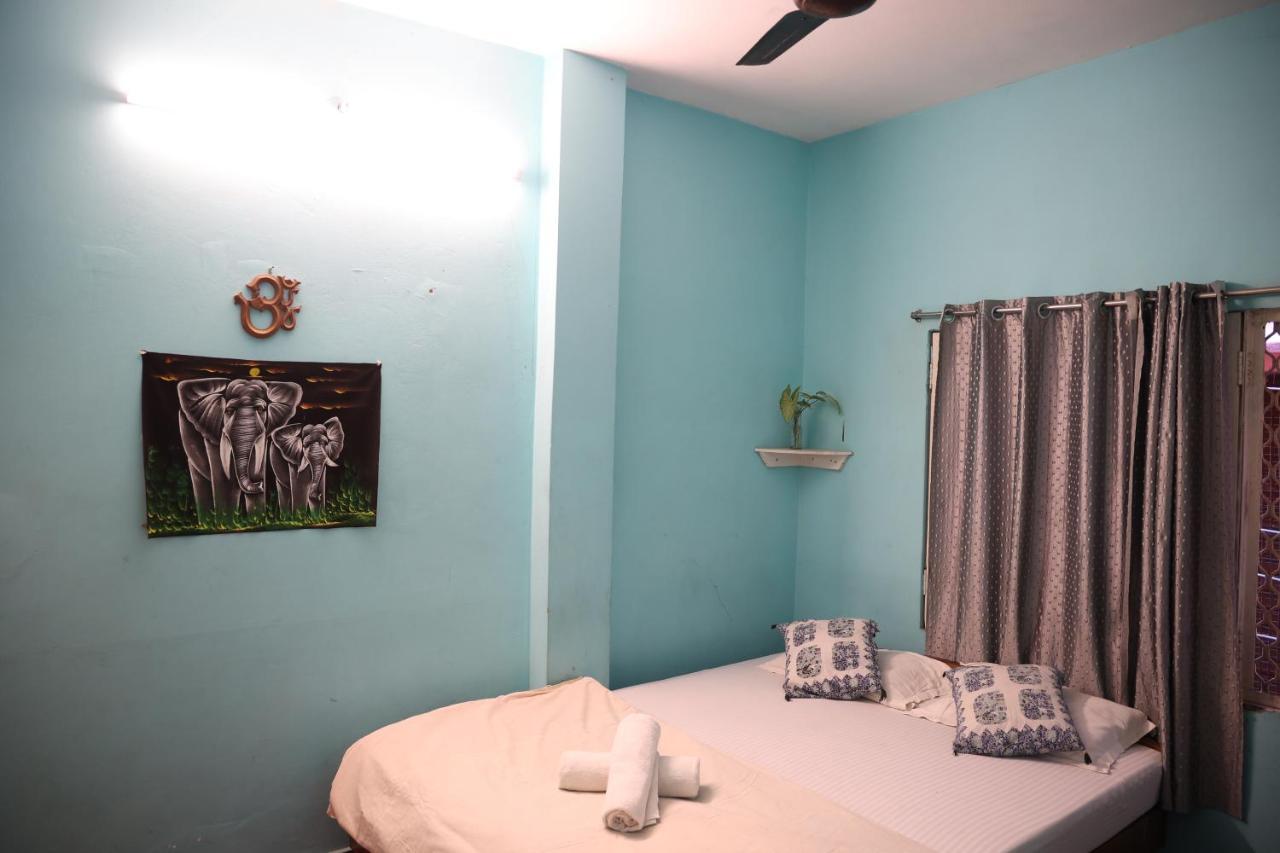 Good Vibes Hostel Βαρανάσι Εξωτερικό φωτογραφία