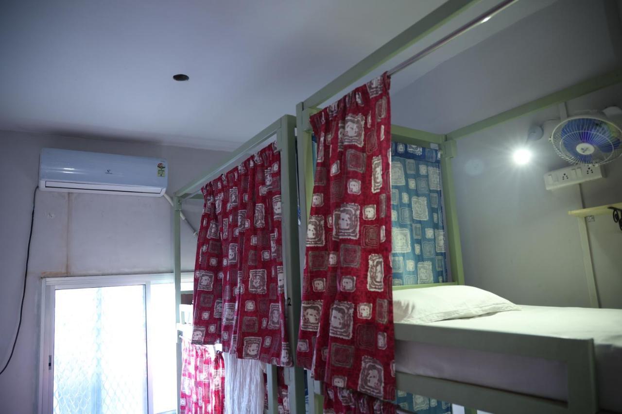 Good Vibes Hostel Βαρανάσι Εξωτερικό φωτογραφία