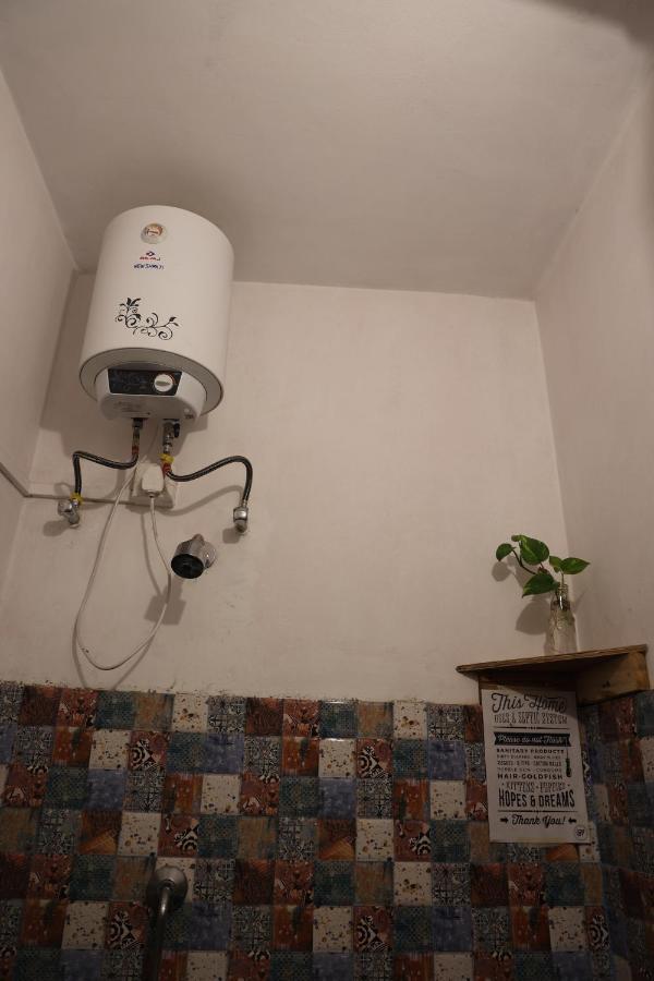 Good Vibes Hostel Βαρανάσι Εξωτερικό φωτογραφία