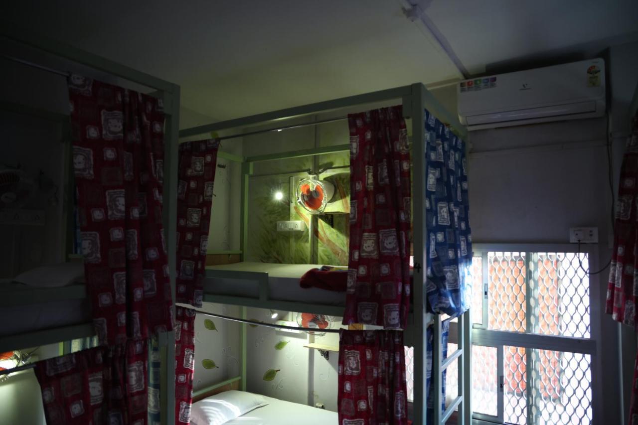 Good Vibes Hostel Βαρανάσι Εξωτερικό φωτογραφία