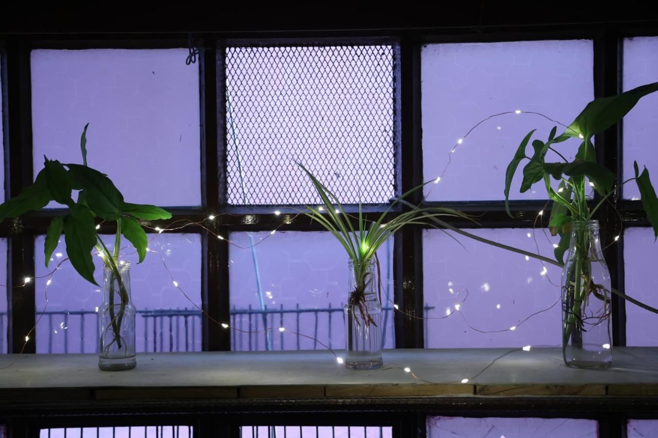 Good Vibes Hostel Βαρανάσι Εξωτερικό φωτογραφία