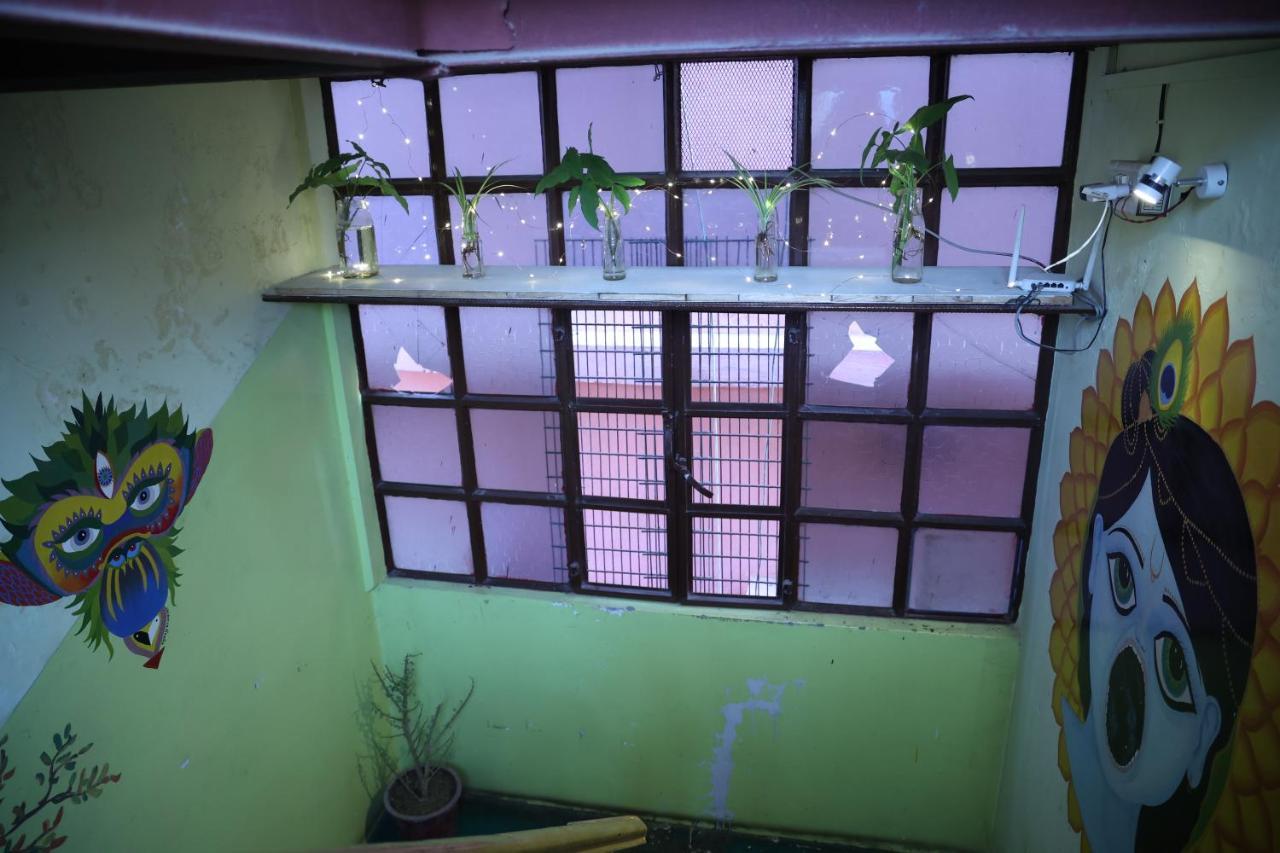 Good Vibes Hostel Βαρανάσι Εξωτερικό φωτογραφία